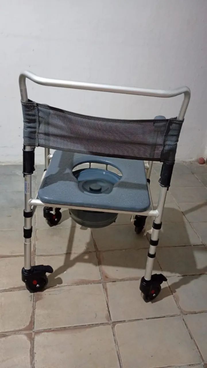 Cadeira de banho  - Foto 4