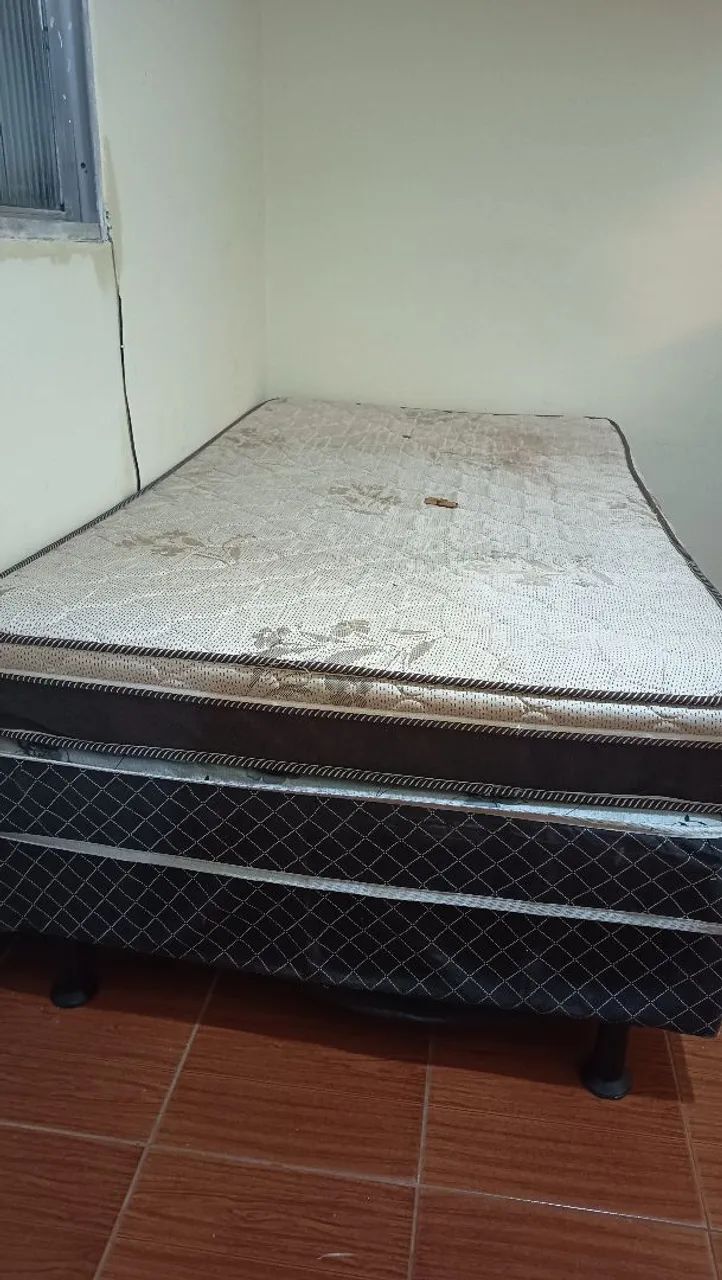 Cama e colchão solteiro queen 