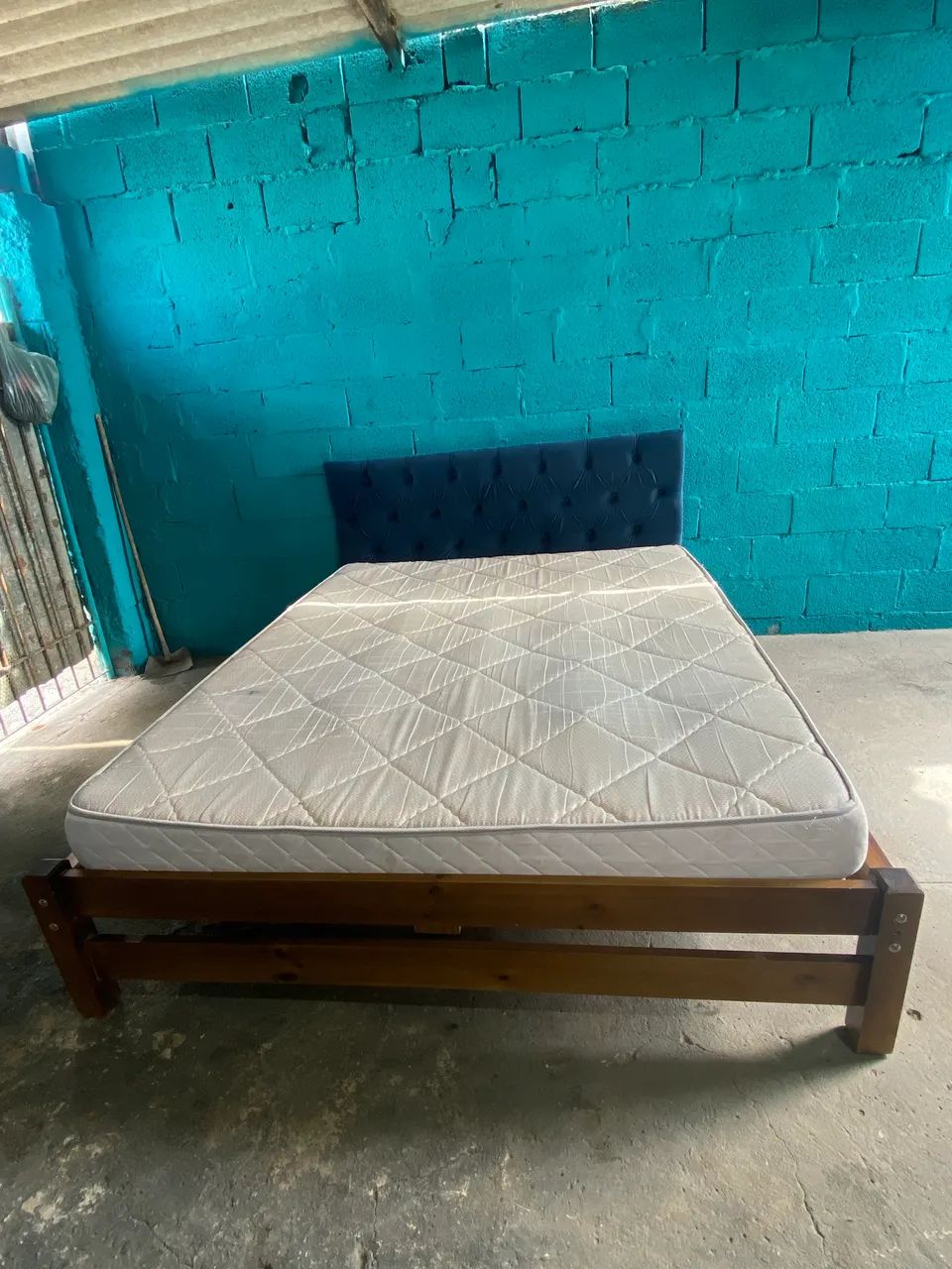 Cama queen com colchão  - Foto 3
