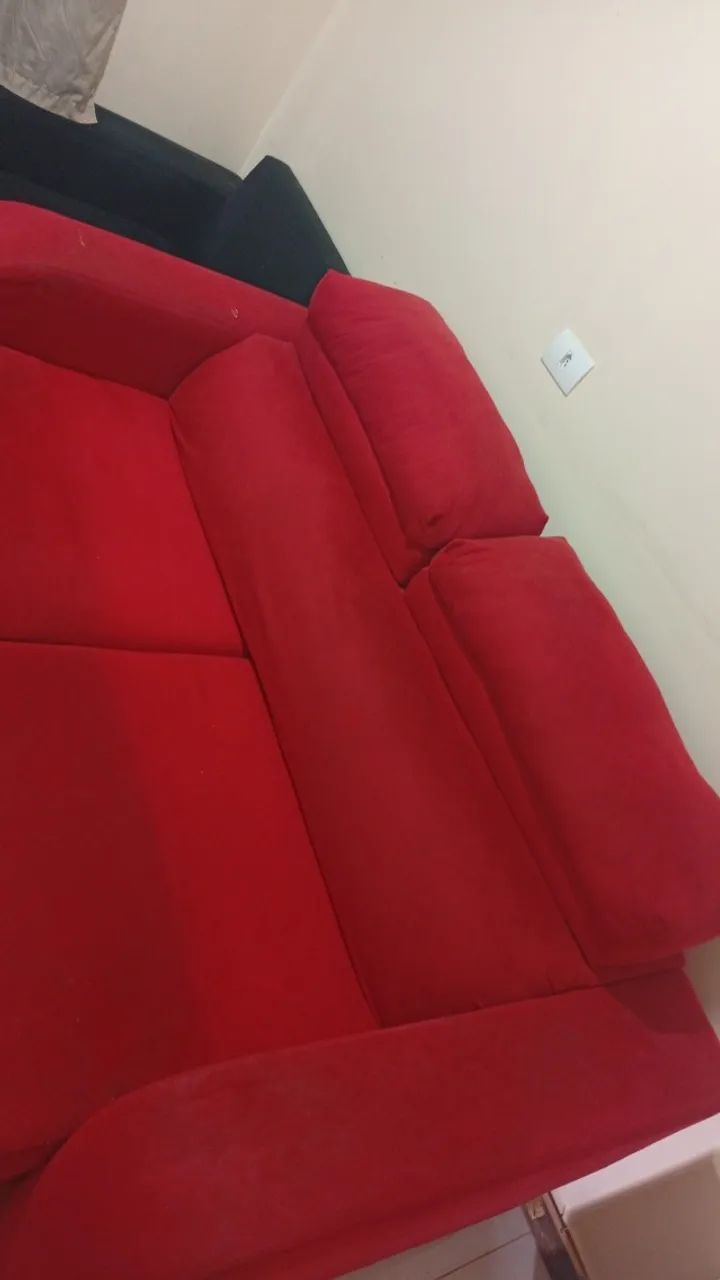 Sofá retrátil, vermelho em bom estado  - Foto 2