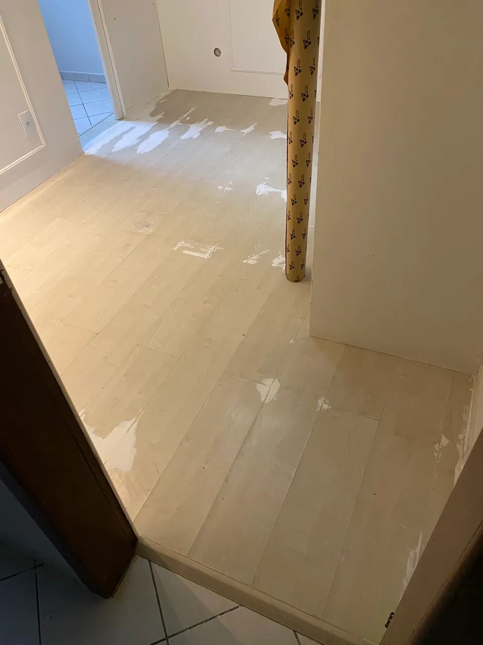 Decoração de piso auto adesivo