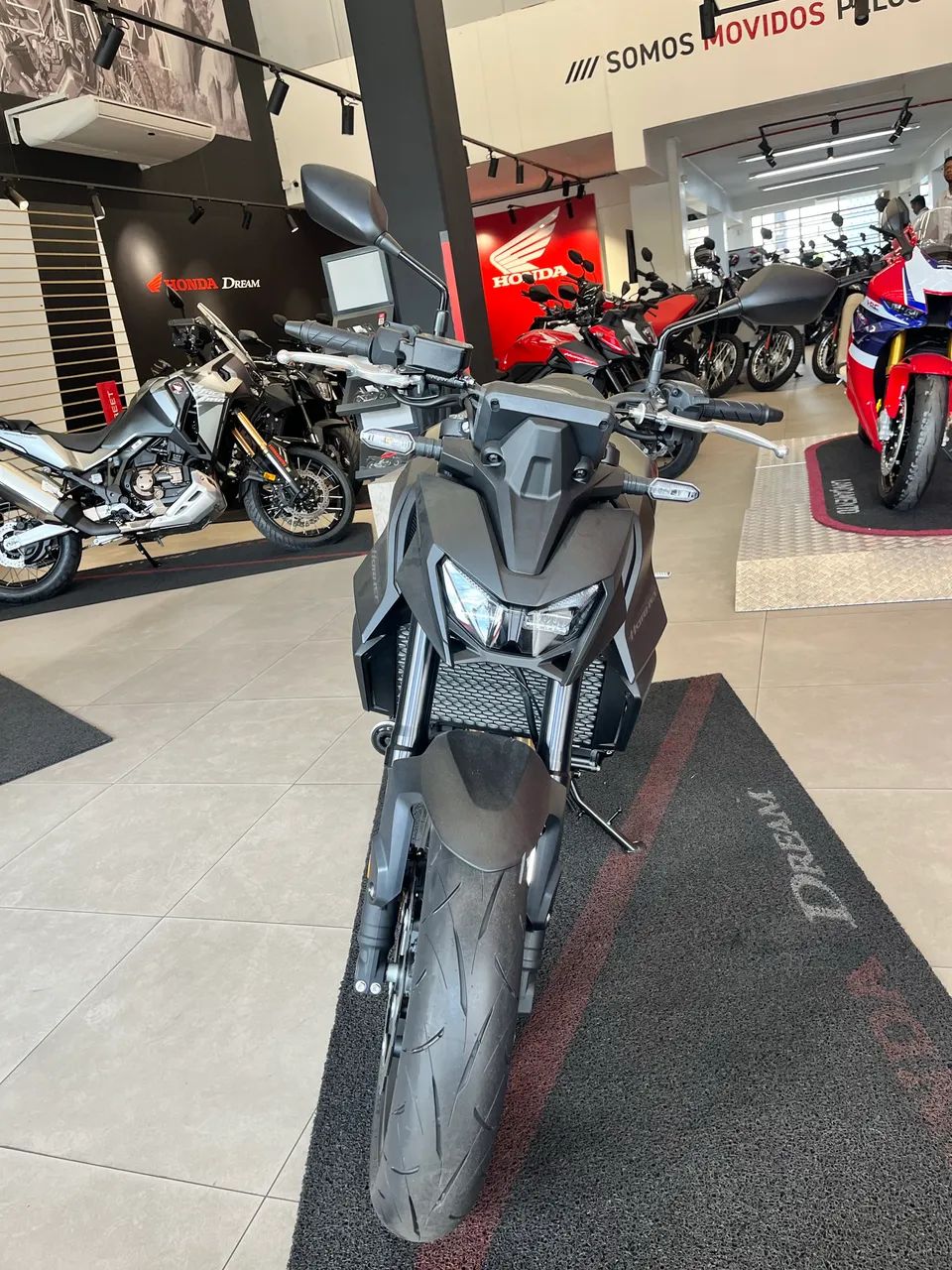 CB 750 HORNET 2026 - Foto 4