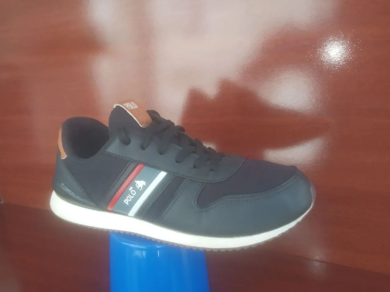 Tênis polo 