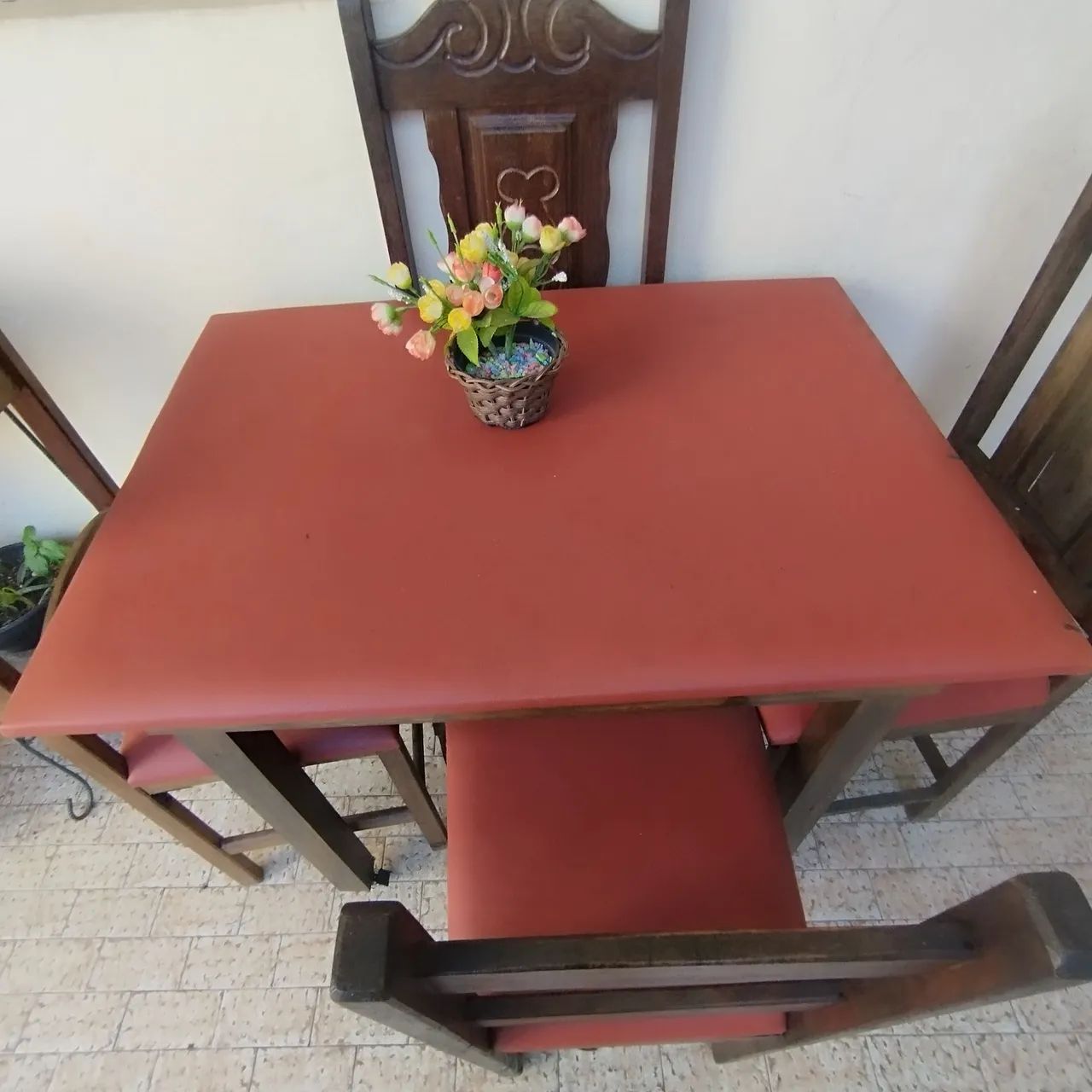 Mesa artesanal com 4 cadeiras, assento estofador. - Foto 5