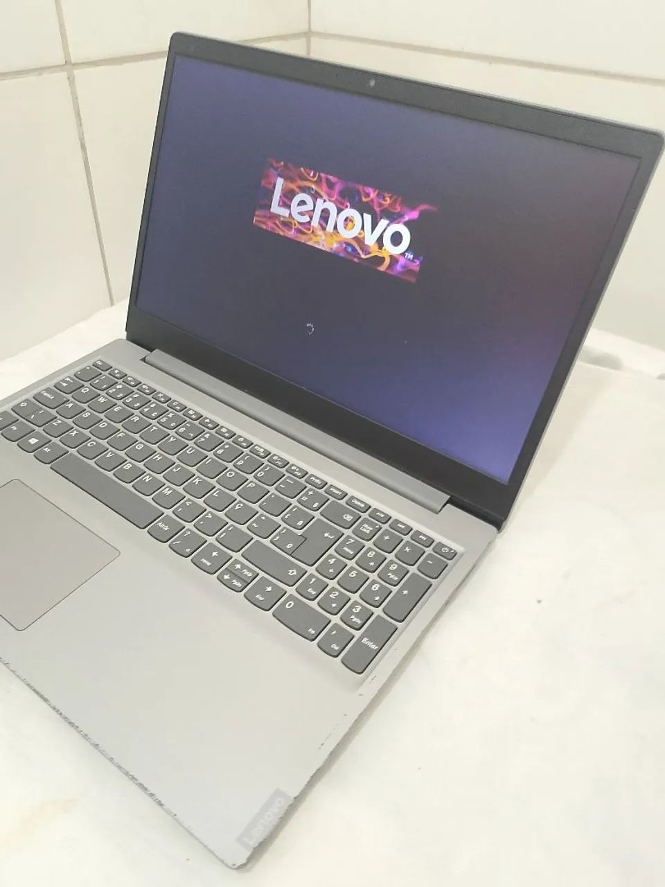Vendo notebook lenovo - Foto 2