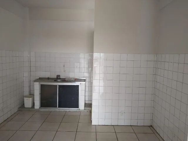 Prédio Comercial e Residencial c/ Ponto Comercial e 4 Apartamentos no Planalto - Foto 4