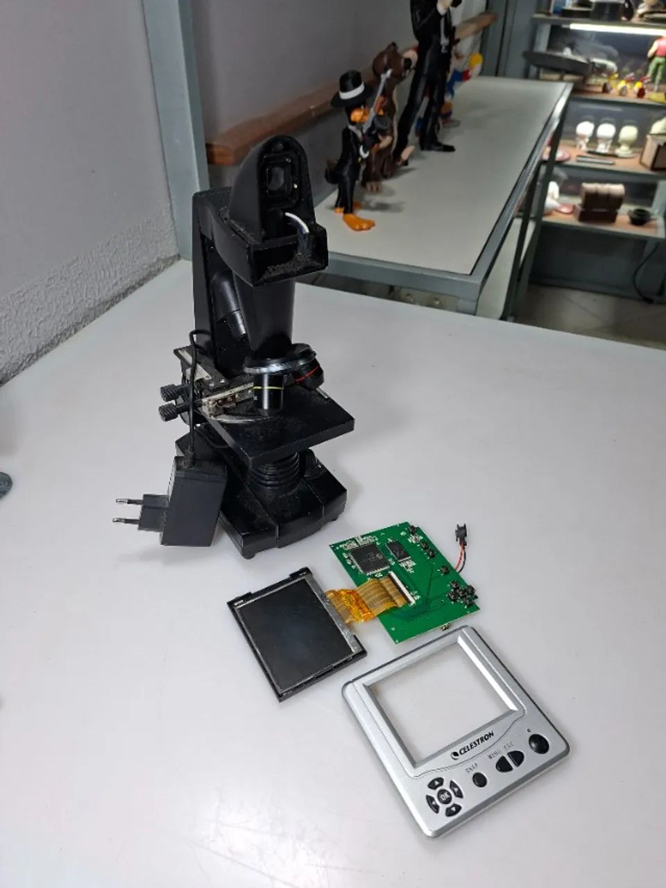 Microscopio Digital LCD Celestron - Retirada de peças - Foto 3