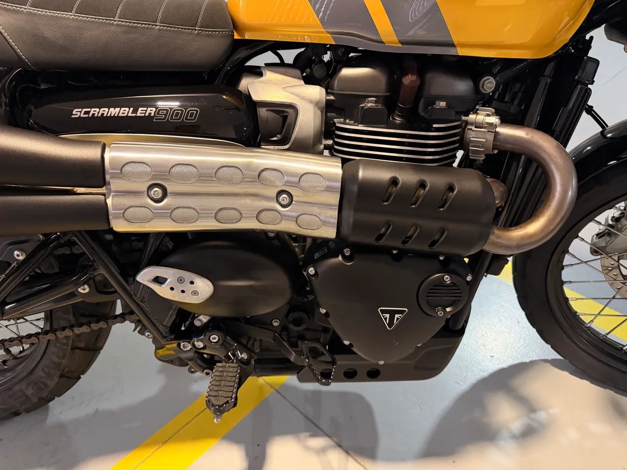 Triumph Scrambler 900cc - 2024 - Zerada - Amarela - Foto 4