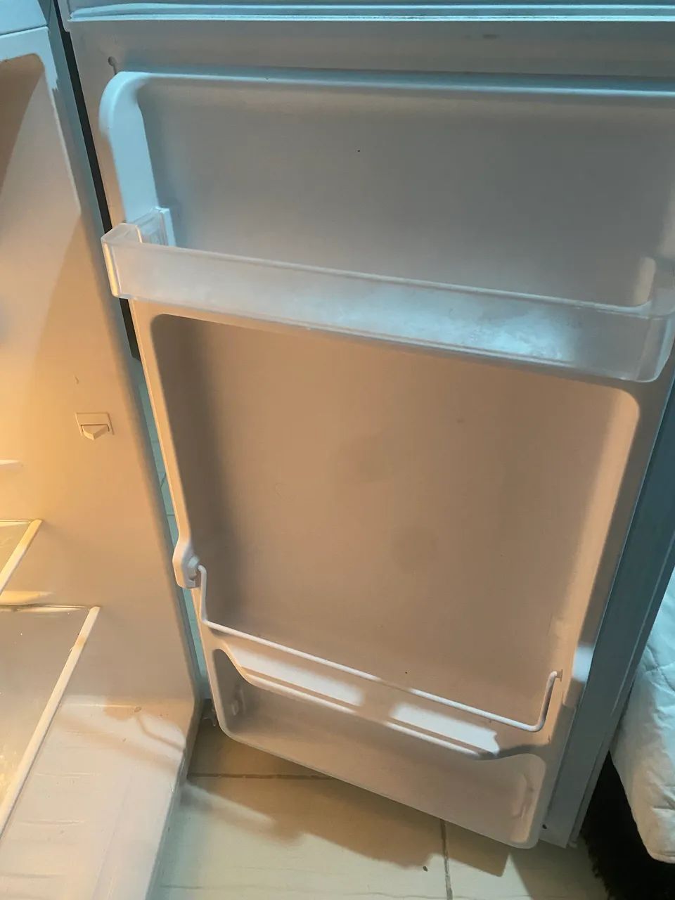 Frigobar EOS 93L 127w - Foto 5