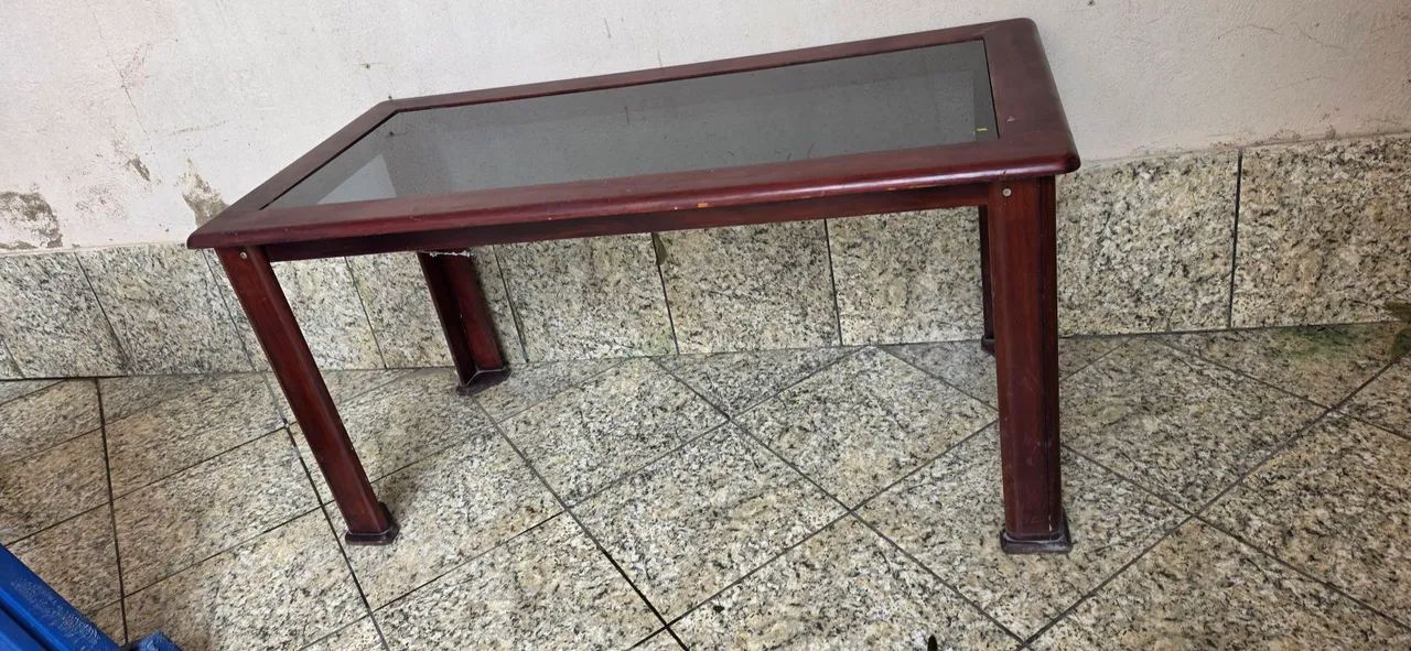 Meda de jantar com vidro sem as cadeiras - Foto 2