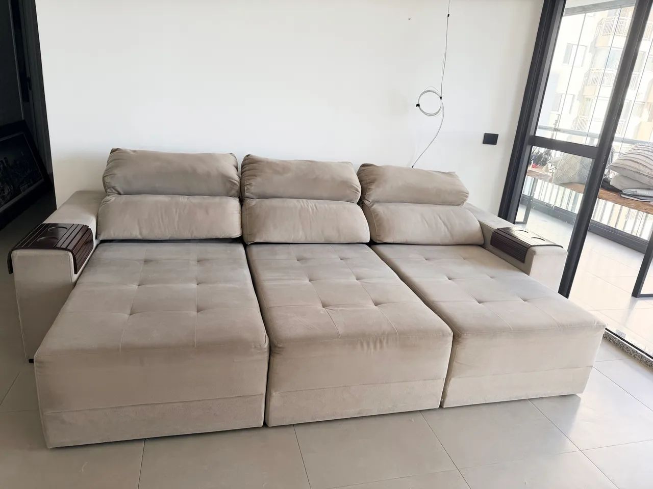 Sofá Retrátil e Reclinável 2,90m no Bege claro - Foto 5
