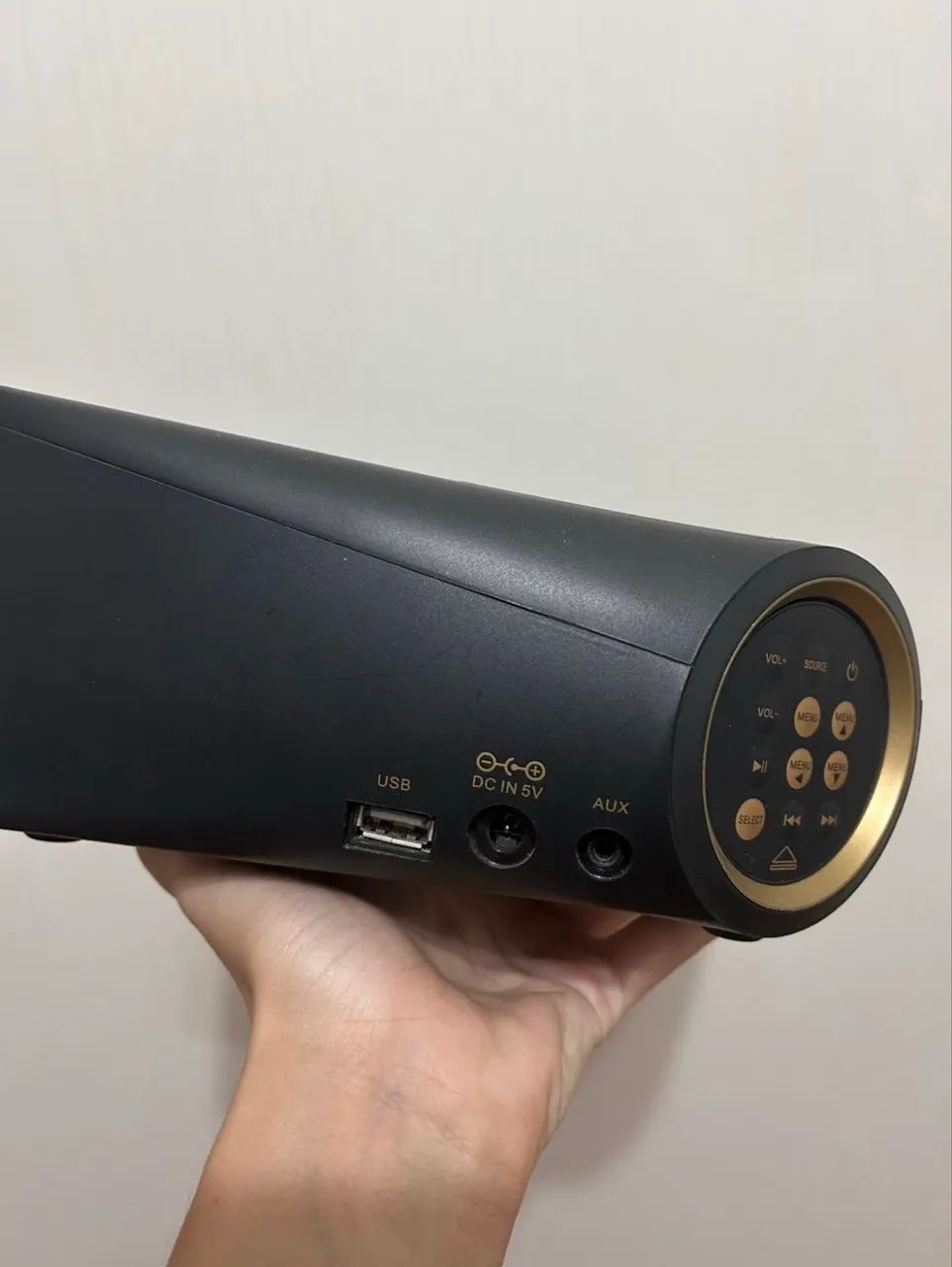 Caixa de Som com Carregador de IPhones Antigos - Foto 4