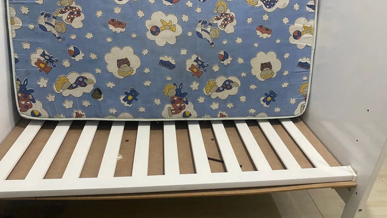 Berço e guarda roupas semi novos  - Foto 2