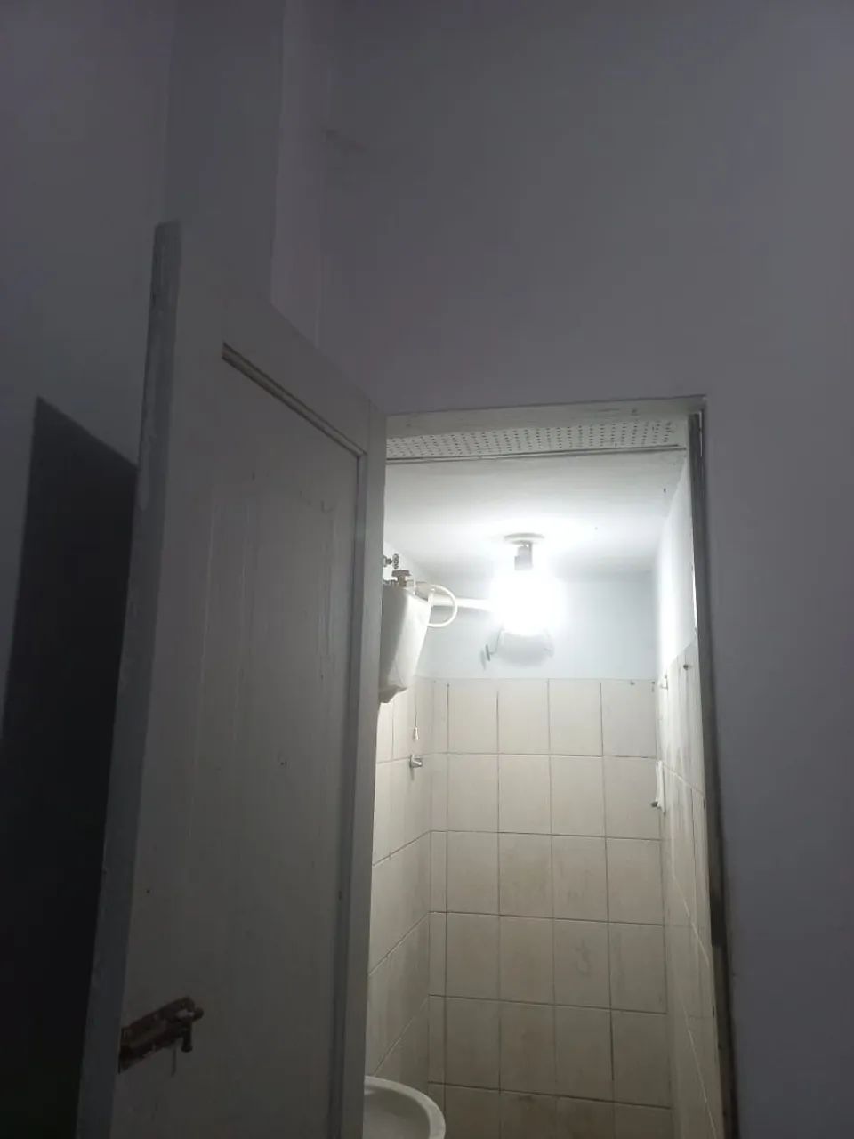 Aluga-se casa e kitnet - Foto 4