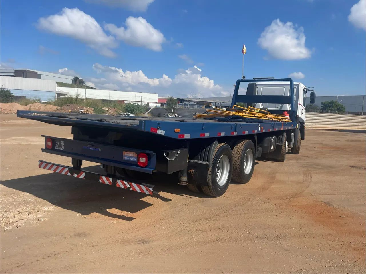 Caminhão prancha 8x4  - Foto 5