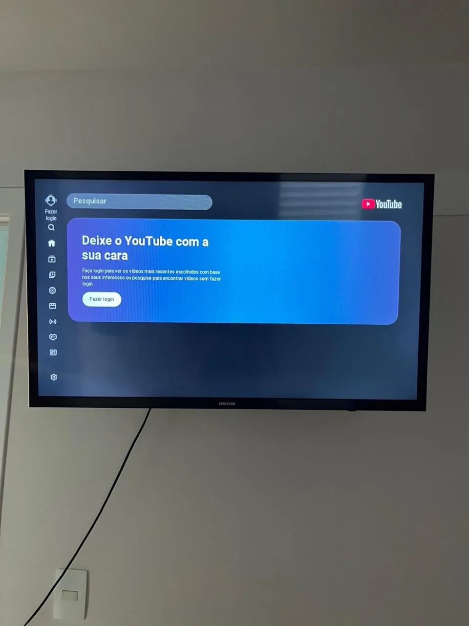 Smart TV SAMSUNG 32 COM SUPORTE DE PAREDE