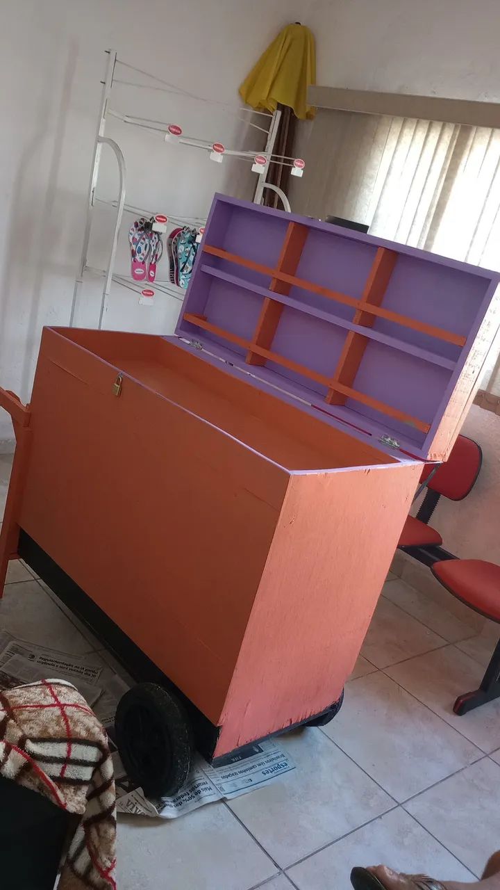 Vendo carrinho pra qualquer comércio em perfeito estado açeito cartão 