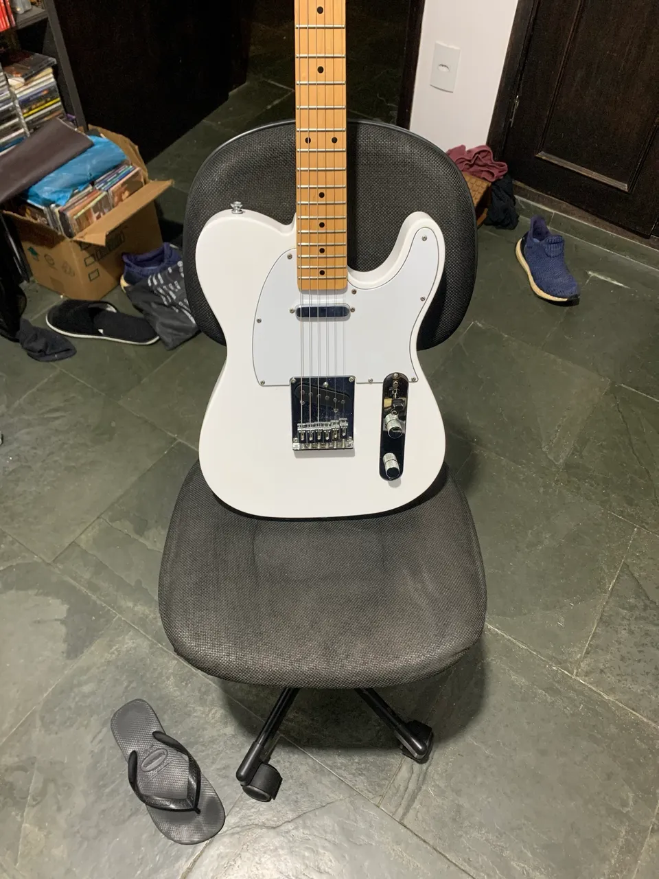 guitarra fender squier affinity telecaster