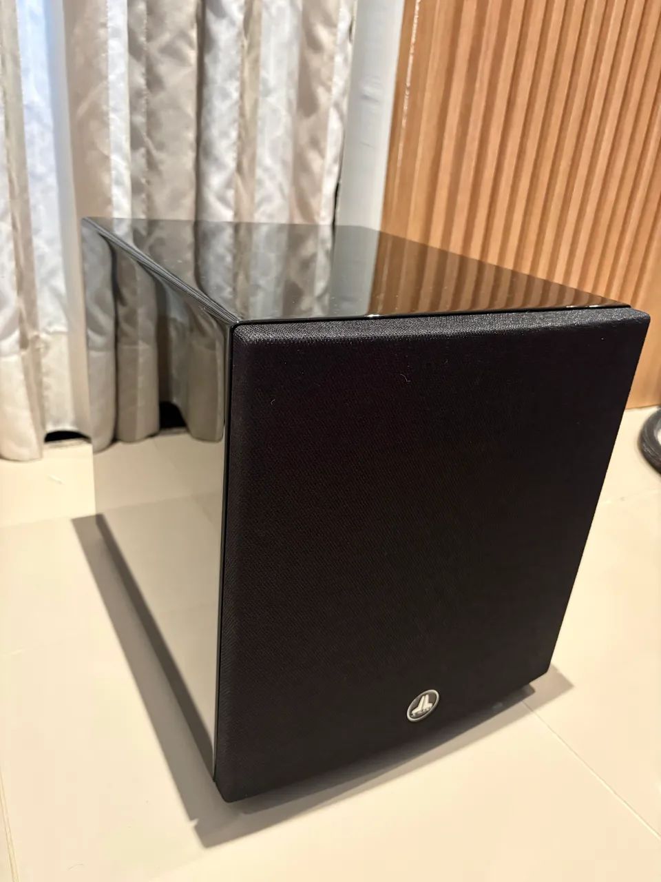 Sub JL AUDIO D110