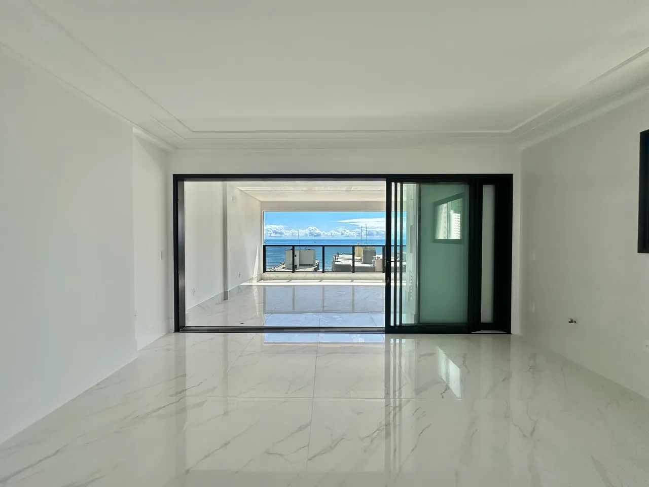 APARTAMENTO QUADRA MAR COM 04 SUÍTES NO CENTRO DE ITAPEMA - PADRÃO DALLO - Foto 3