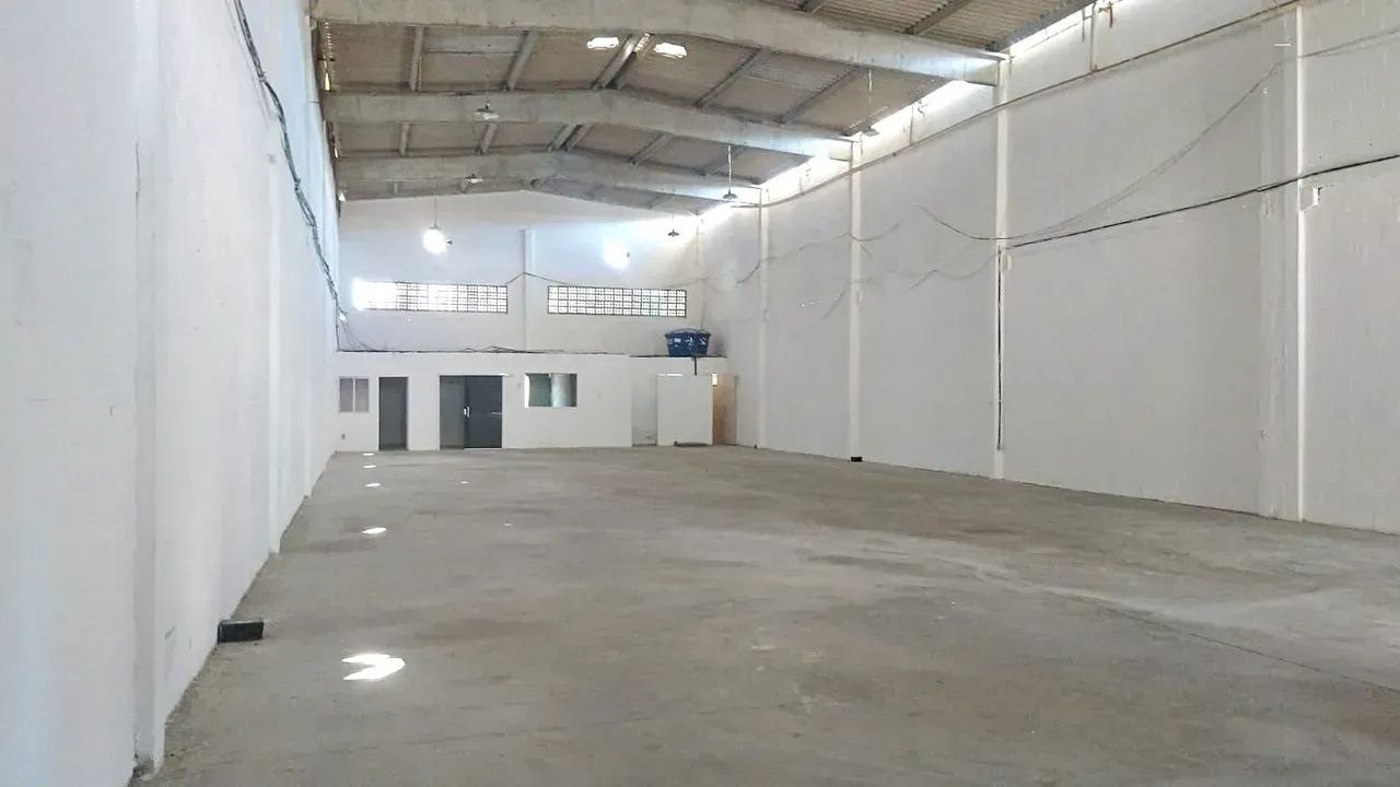 ALUGO  GALPÃO EM EXCELENTE LOCALIZAÇÃO EM PIEDADE - Foto 3