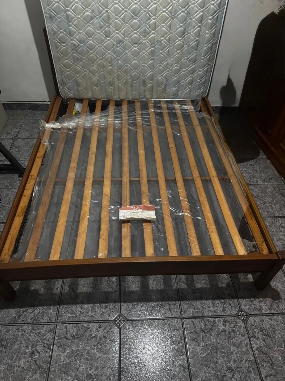 Cama de madeira casal - Foto 2