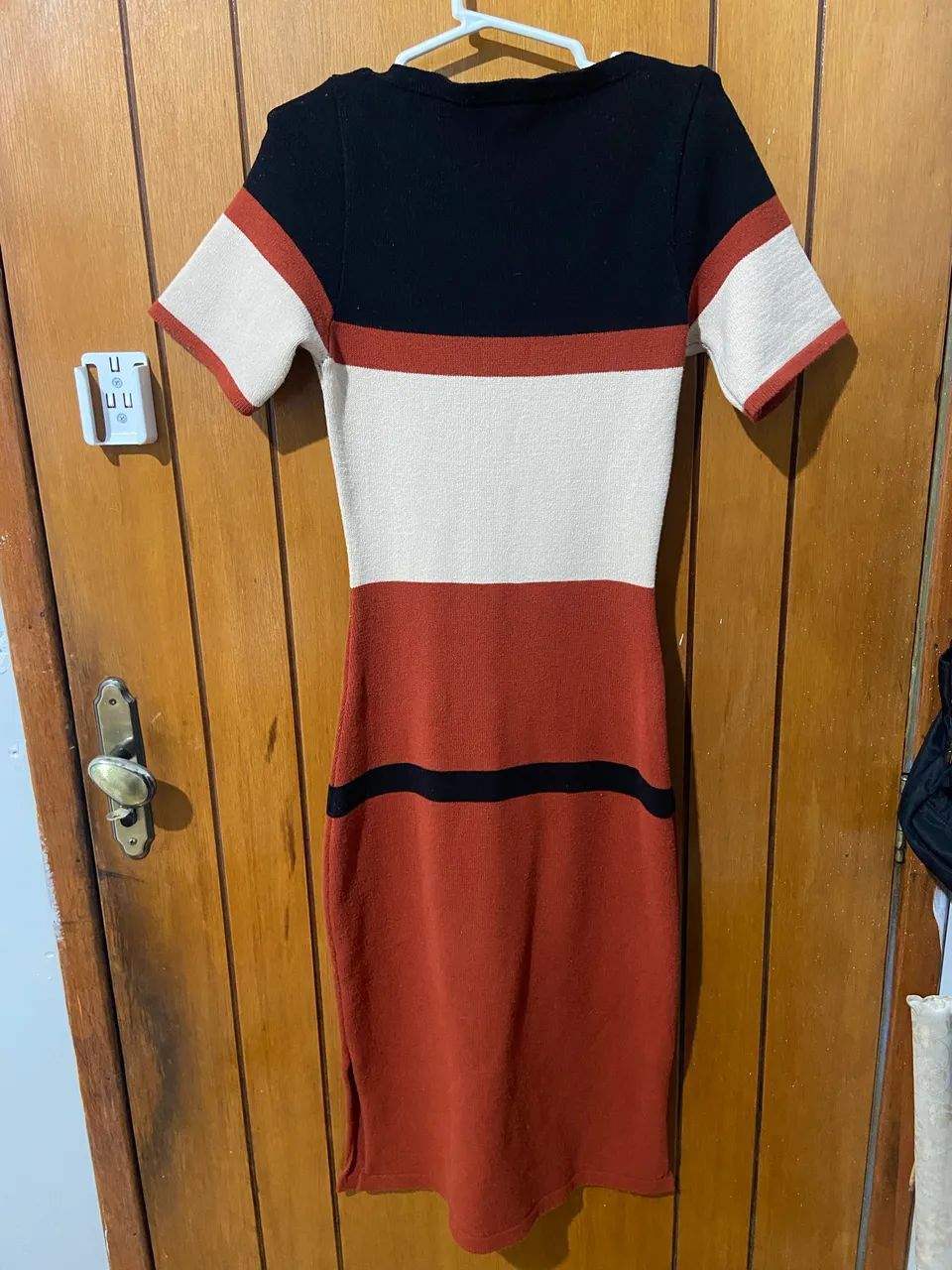 Vestido Midi listras tubinho.  - Foto 2