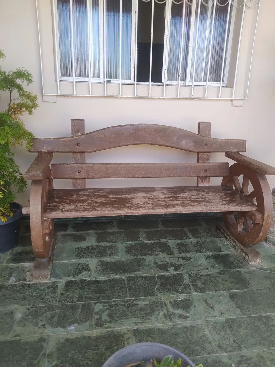 Banco de madeira maviça rústico 