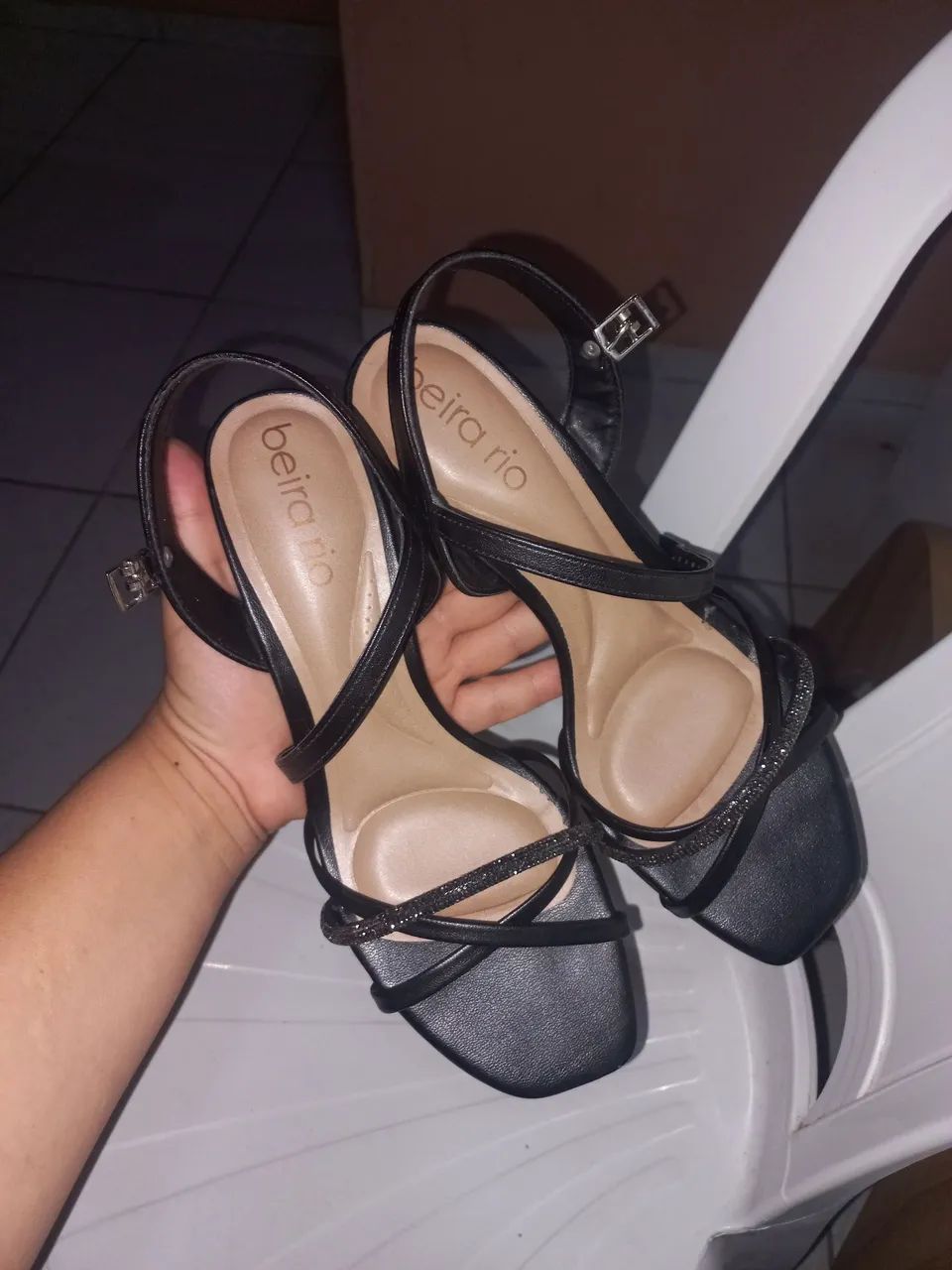 Sandália nova usada um vez - Foto 2