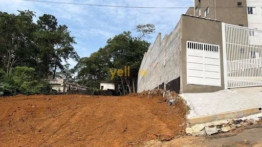 Comercial Terreno Comercial em Arujá