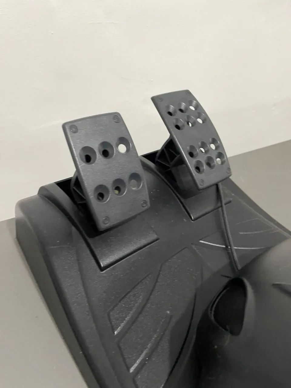 DFP - Volante Logitech Driving Force Pro - Foto 4