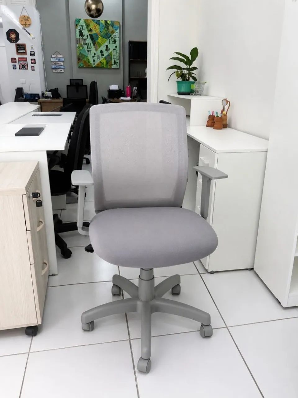cadeira diretor tela cinza 