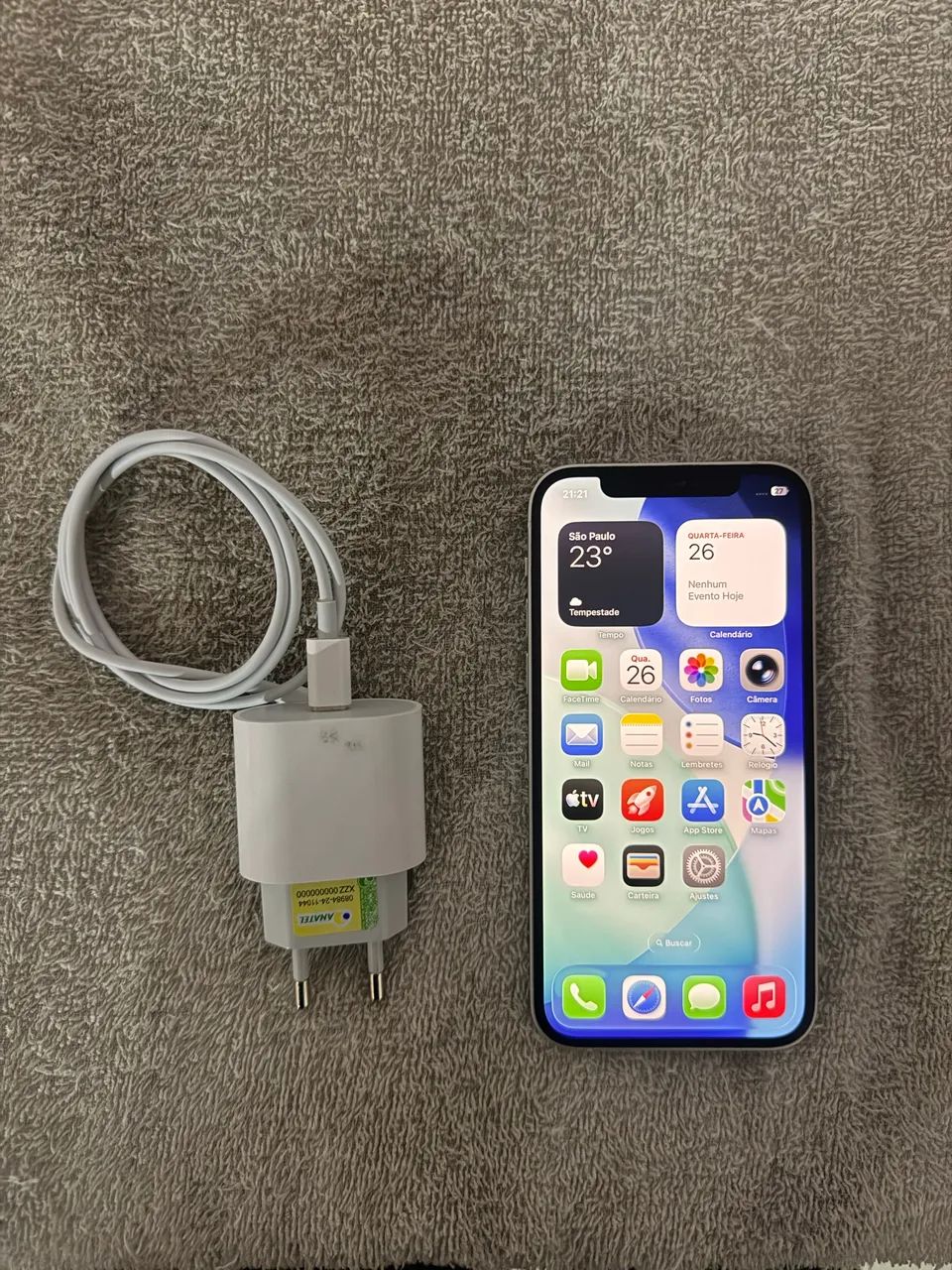 iPhone 12 