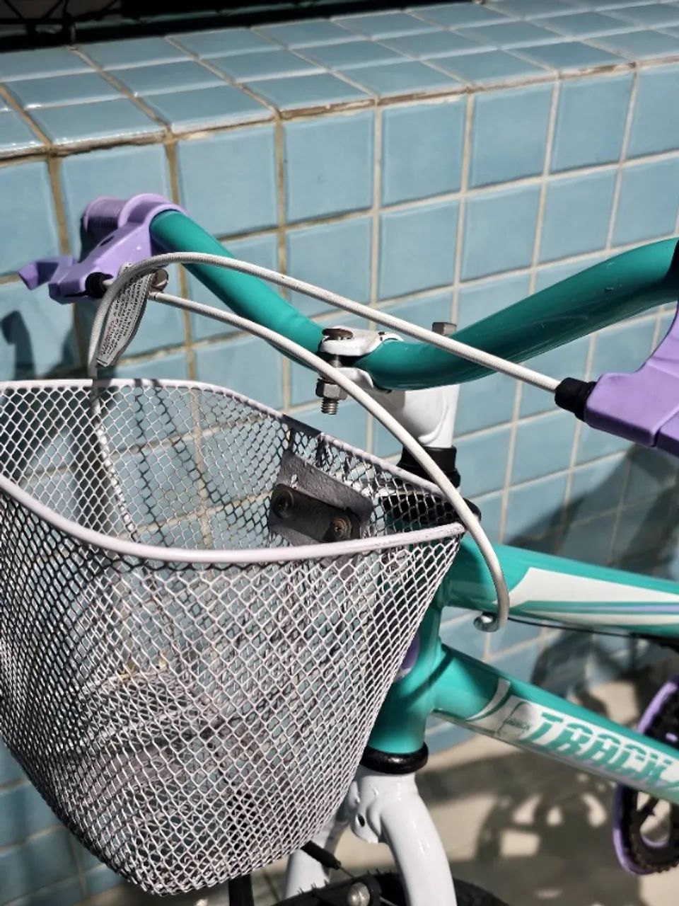Bicicleta aro 20 feminina Cindy, quase sem usar - Foto 5