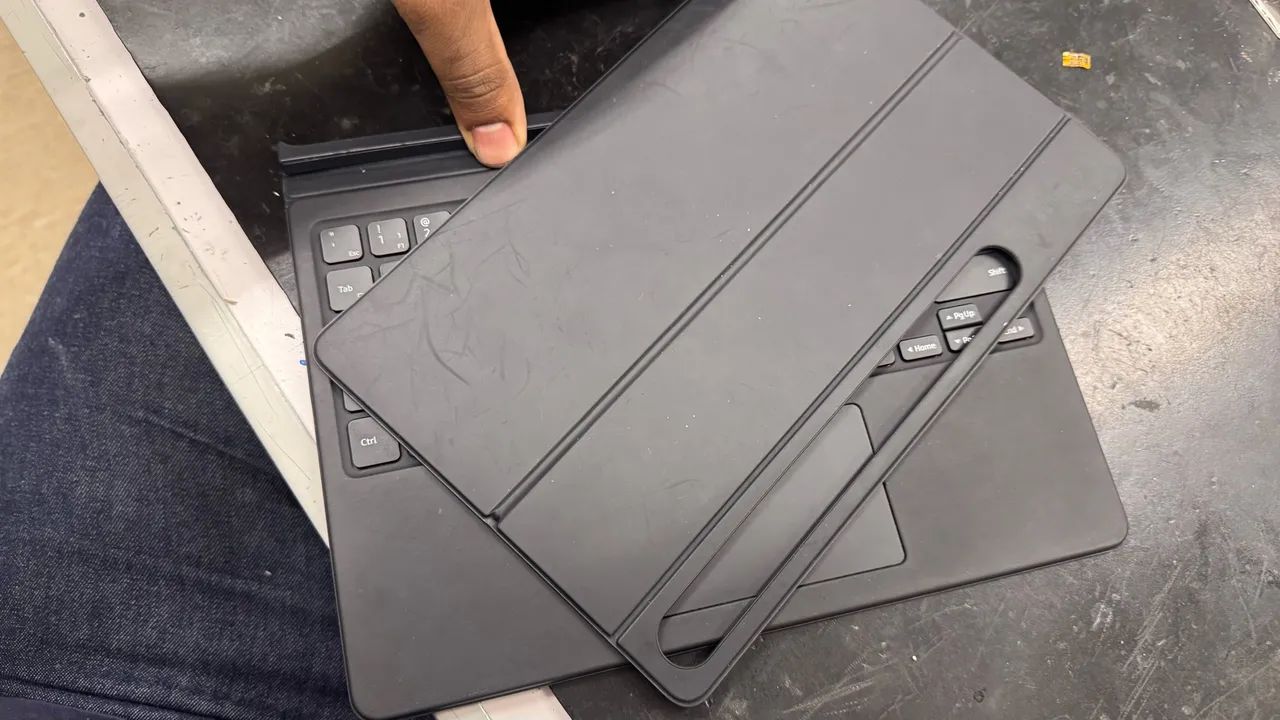 Capa teclado tablet Samsung c/defeito - Foto 3