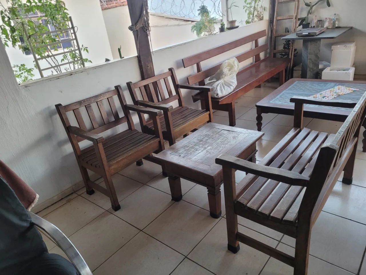 Conjunto de bancos de madeira  - Foto 3