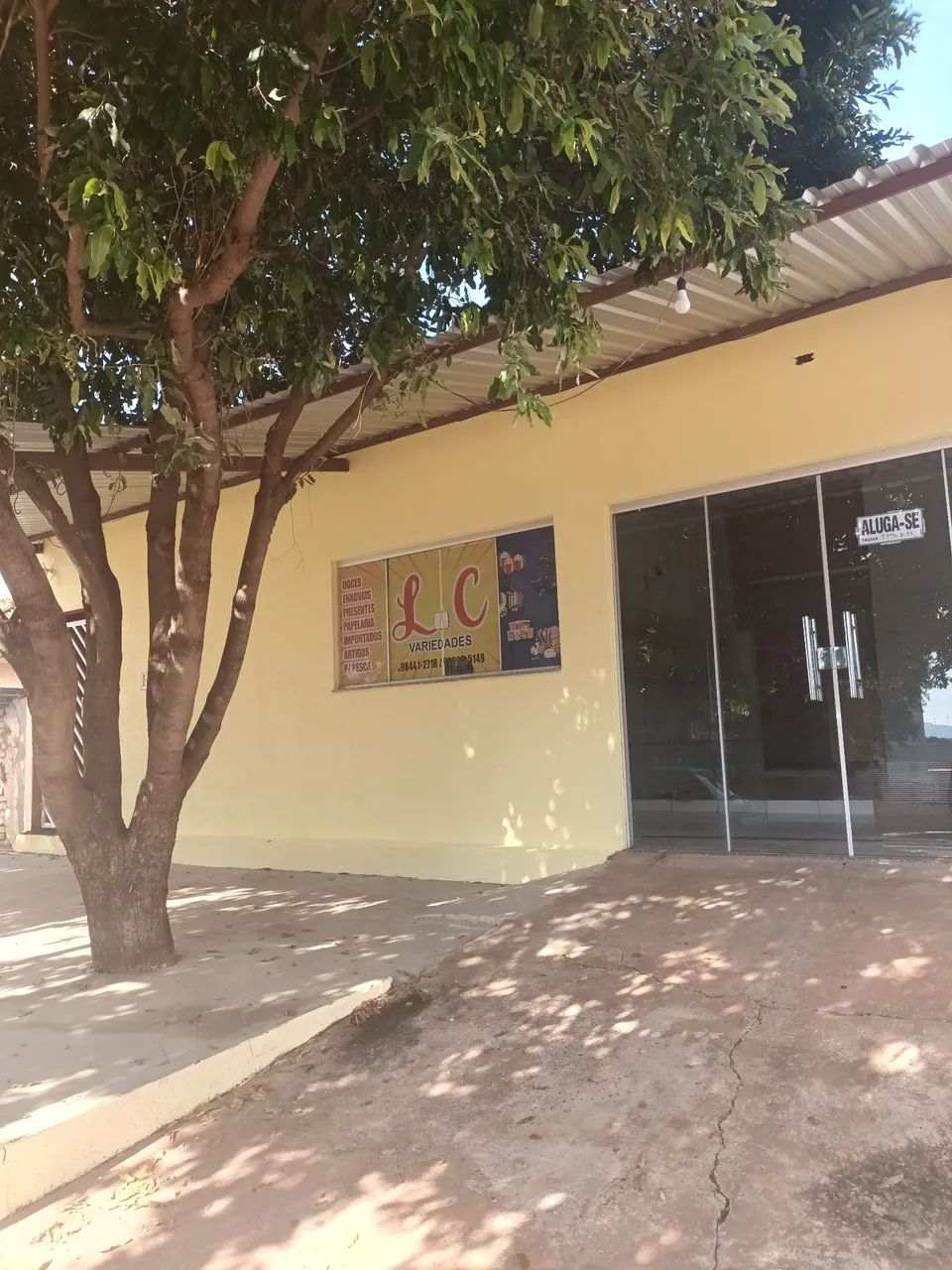 Vendo 7 kitnets +1 salão comercial no centro de Anastácio 
