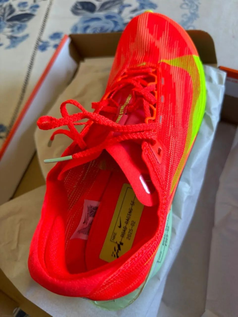 Tênis Nike ZoomX Streakfly 2 - NOVO SEM USO - Calçados Esportivos