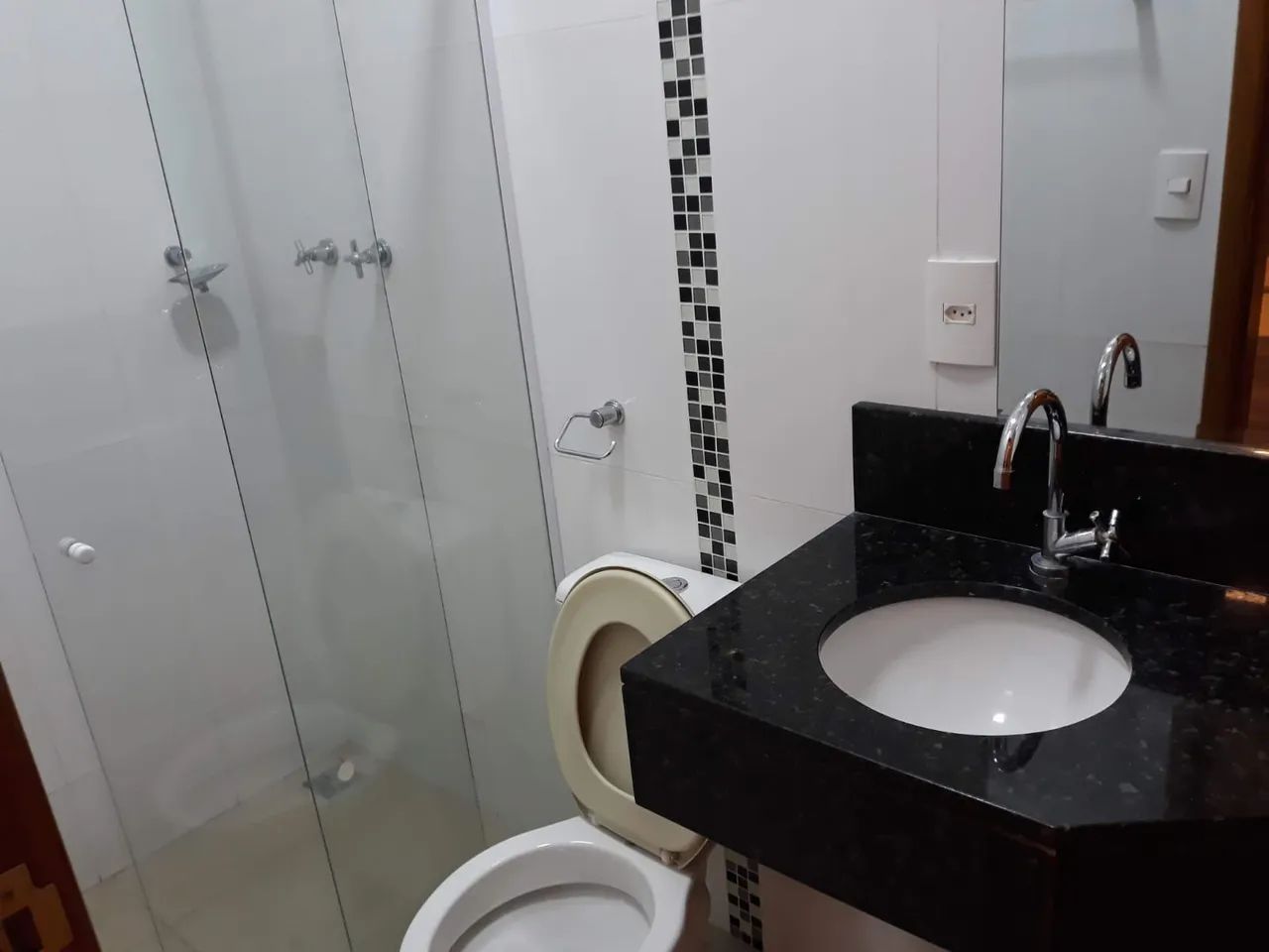 Kitnet/Quarto individual com banheiro  - Foto 4