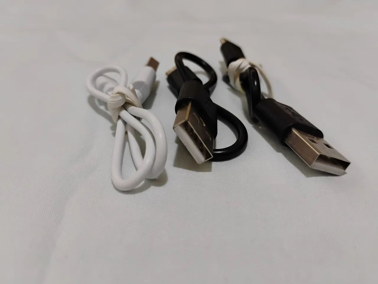 Kit com 3 Cabos USB-C para Carregamento - Em Ótimo Estado - Foto 2