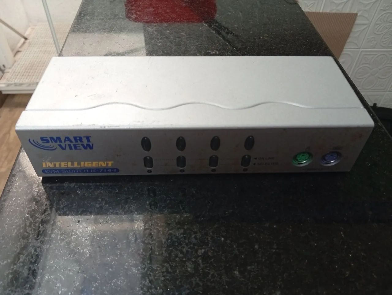 KVM Switch Intelligent de 4 portas - Foto 3
