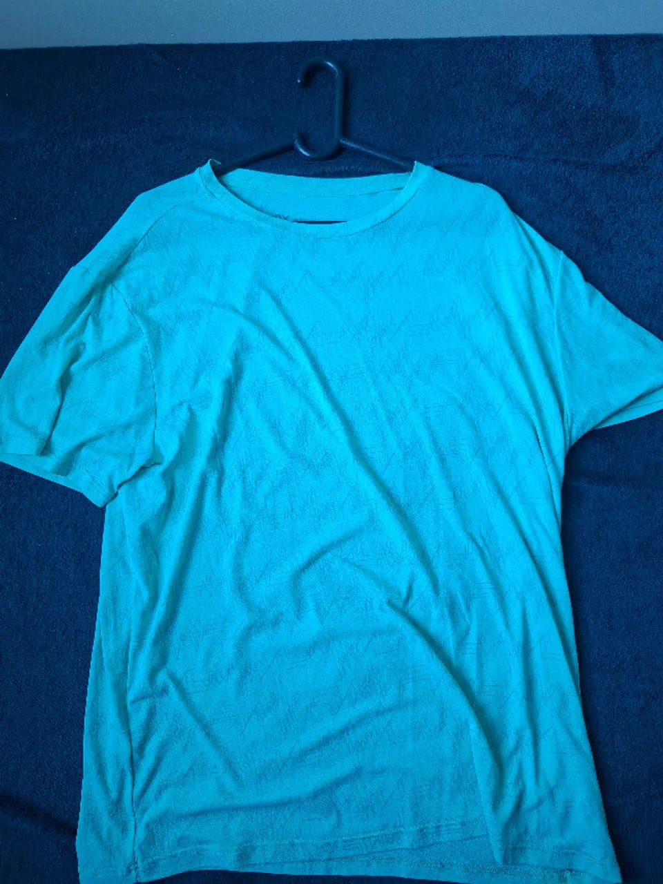 Lote de Roupas Masculinas Diversas - Vários Tamanhos e Estilos - Foto 4