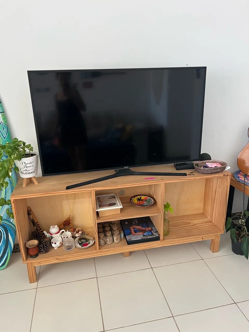     Rack de Madeira Pinus + Prateleira | Lindo e Conservado
