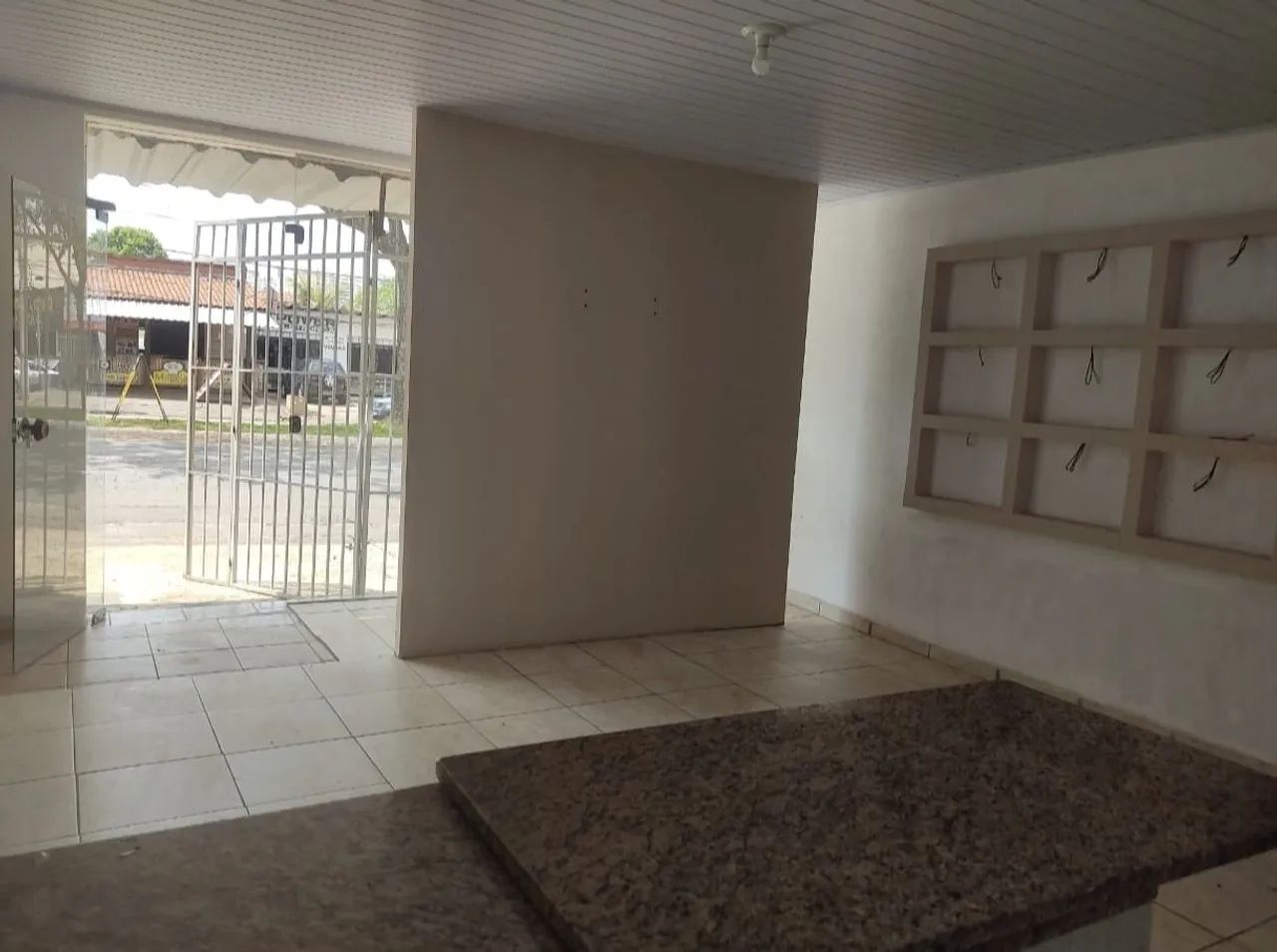 ALUGO SALA COMERCIAL na AV.T09  - Foto 2