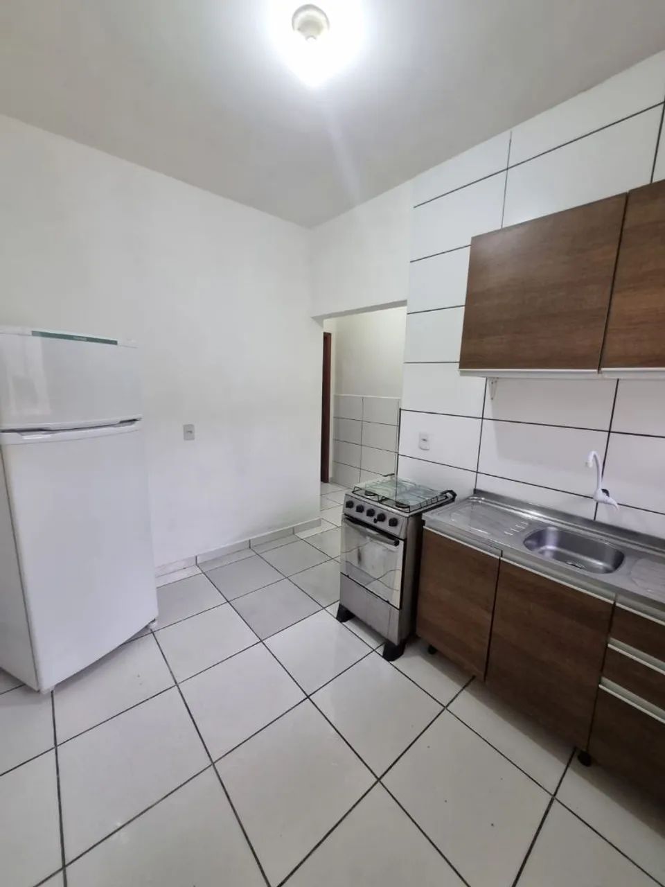 Aluga-se kitnet em Canasvieiras com água e luz incluso  - Foto 2
