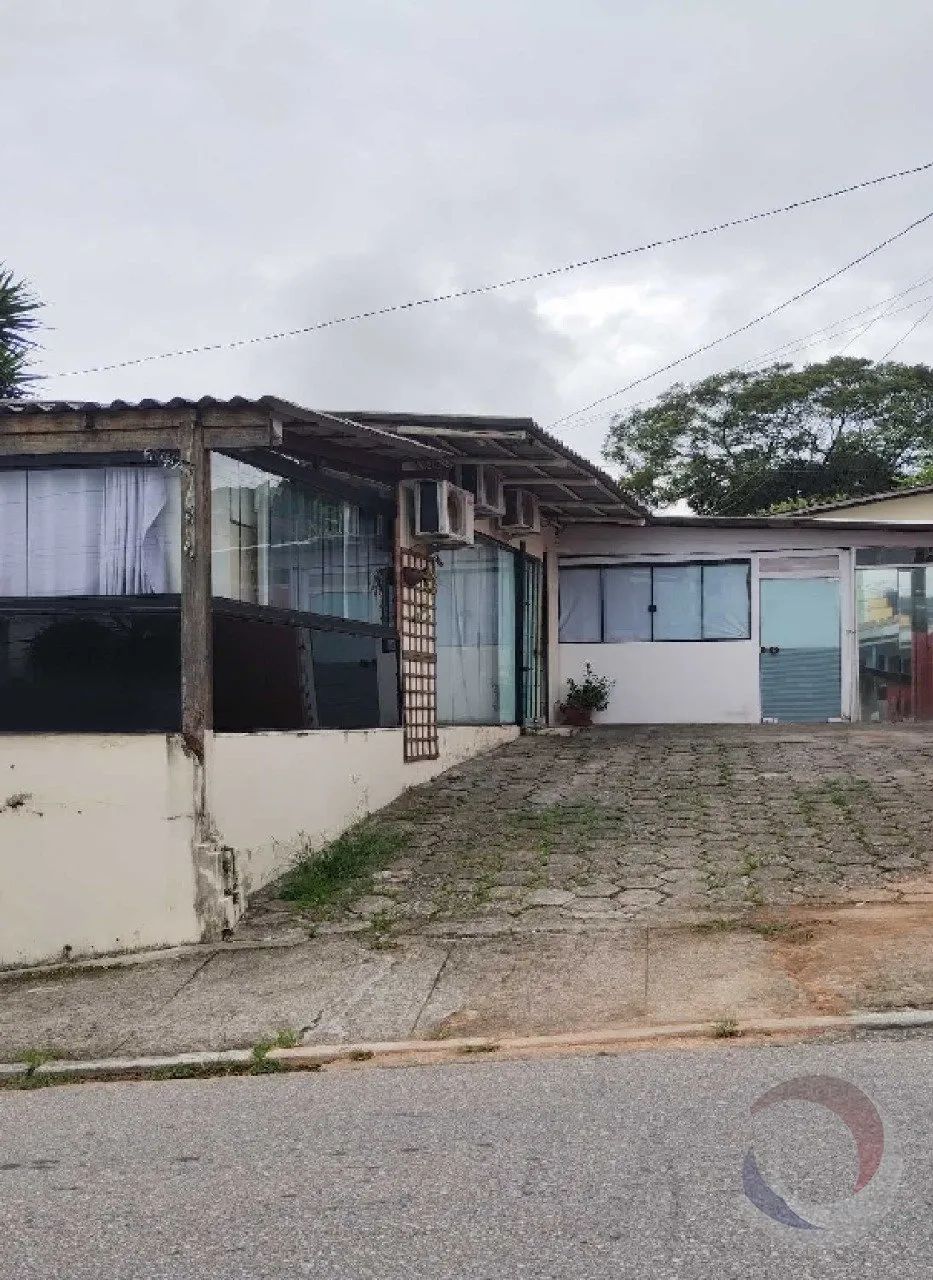 Terreno de 690m² no bairro Estreito