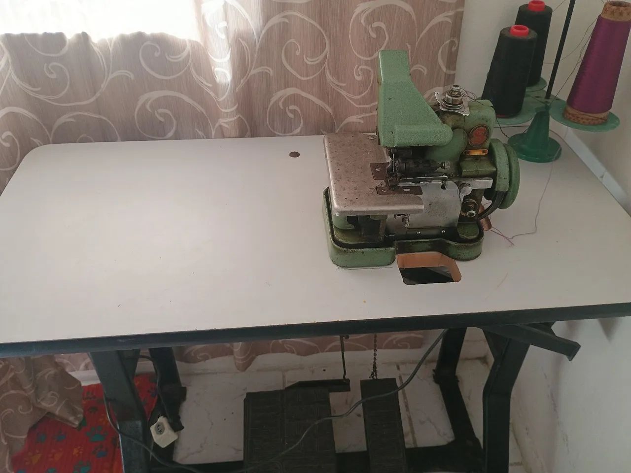 Máquina de costura semi overlock Singer boa funcionando perfeitamente 