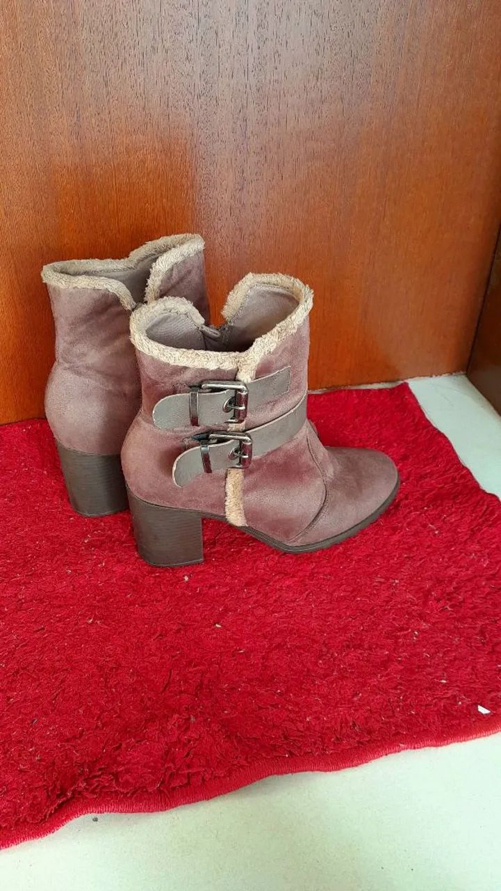 Bota feminina Bebecê N:36 Couro  - Foto 3