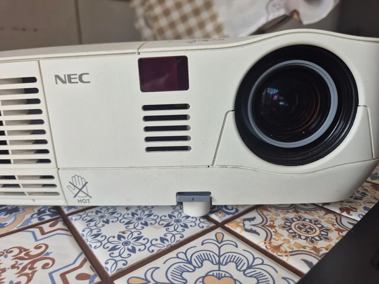 Projetor Nec V260R
