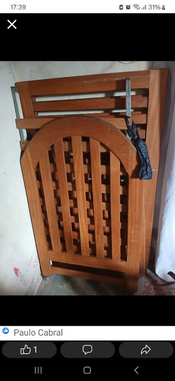 Vende - se  um berço de madeira 